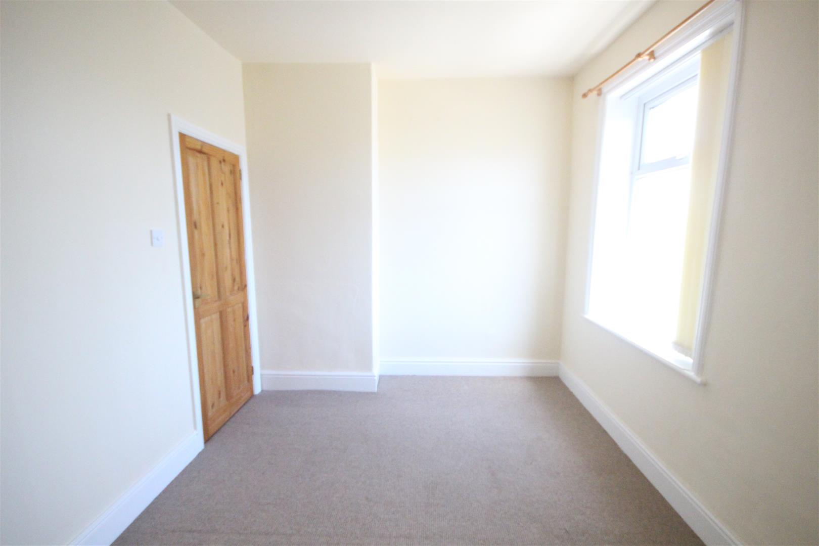 2 bedroom terraced house To Let in Barnoldswick - IMG_7892.jpg